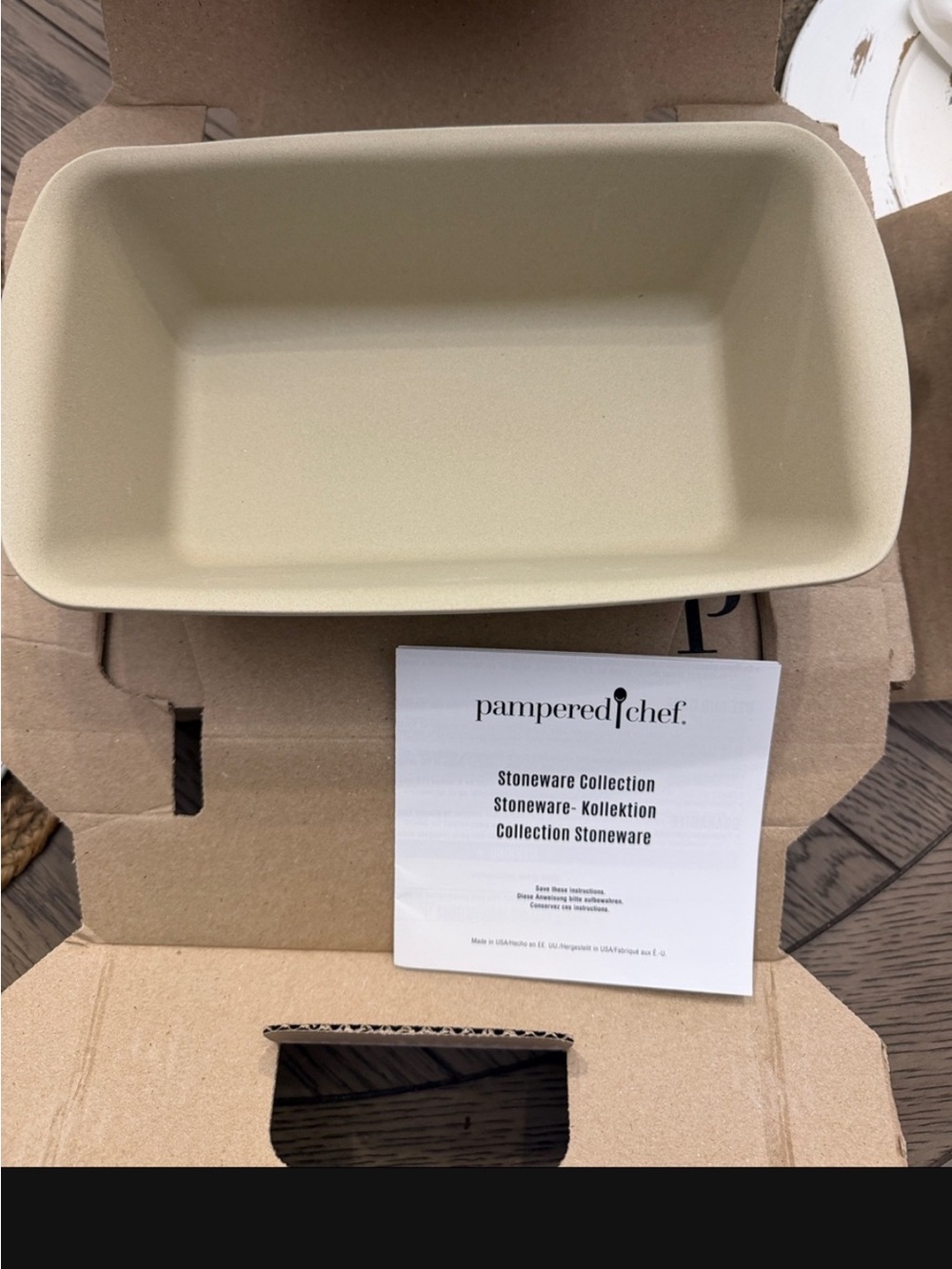 Pampered Chef Stoneware Dish in Light Taupe